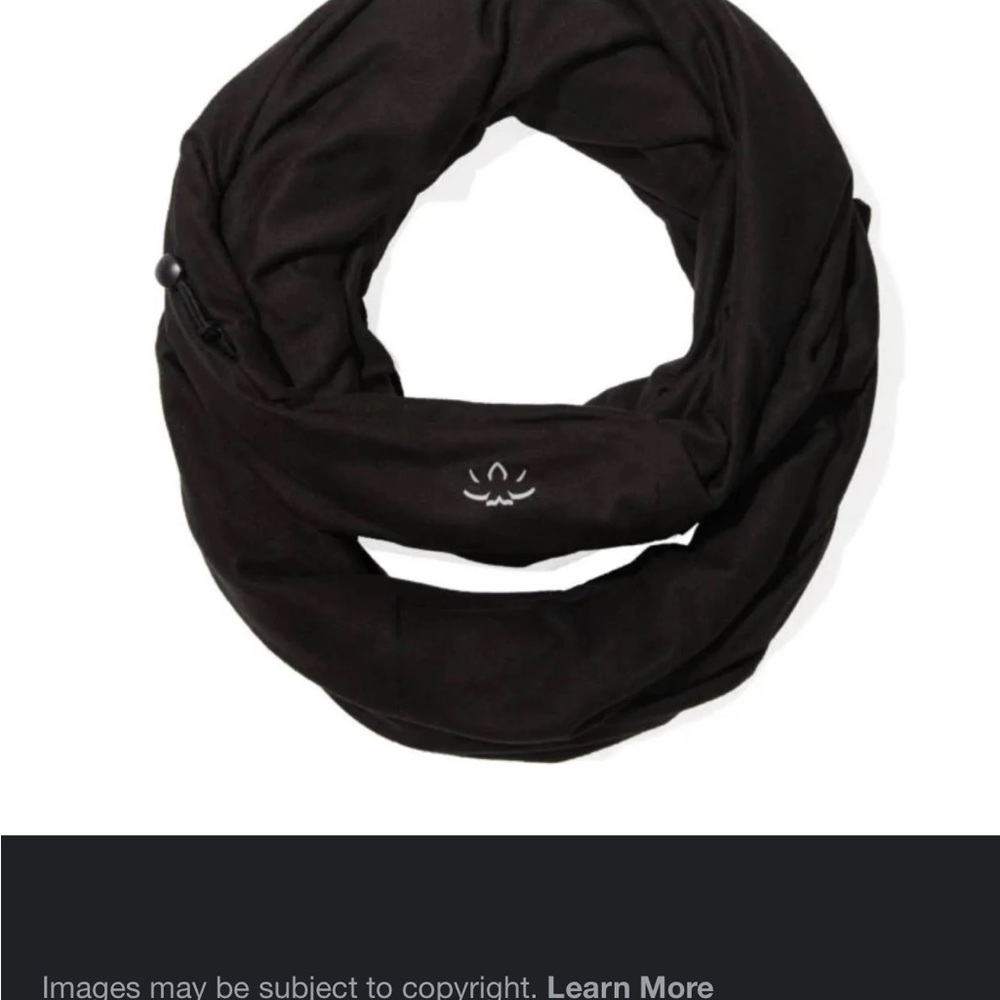 Beyond Yoga Black Pocket InfinityScarf